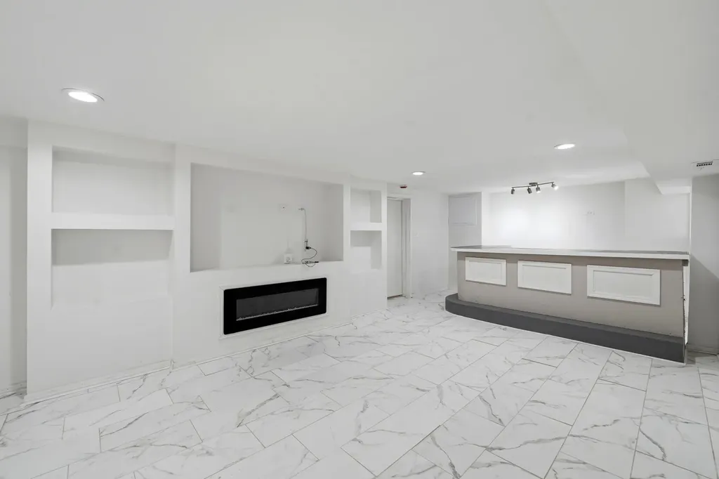 1506 North Lotus Avenue Chicago IL 60651