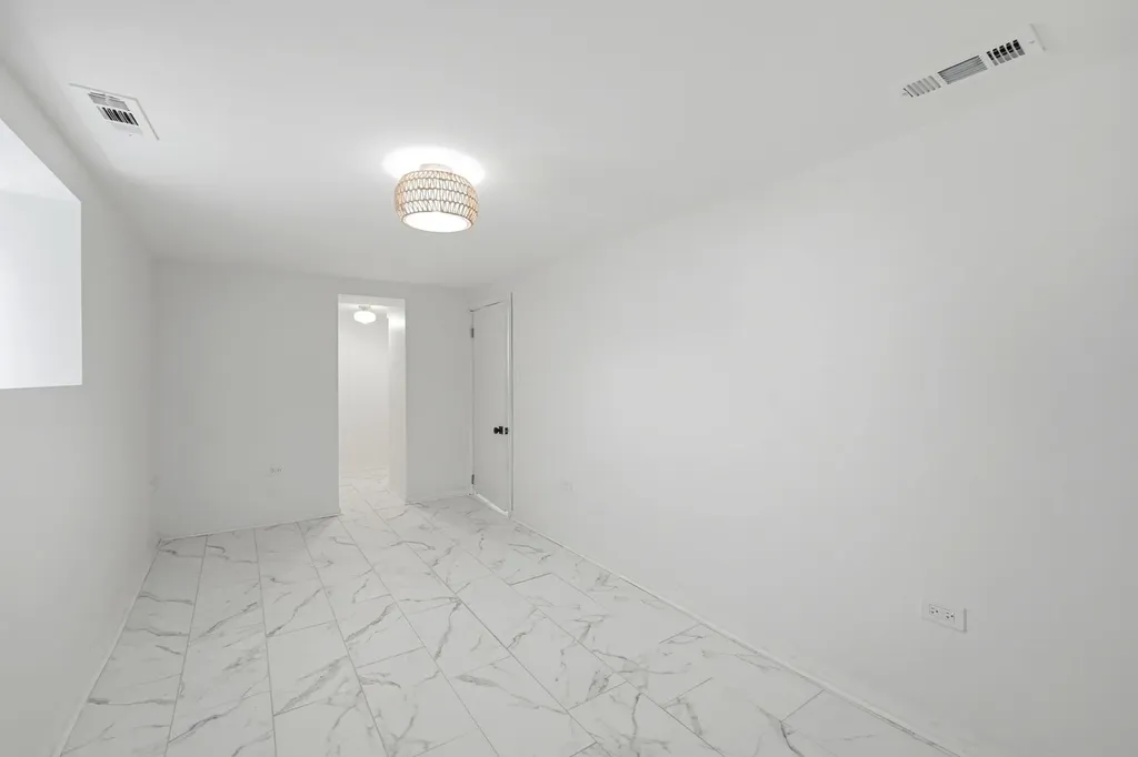 1506 North Lotus Avenue Chicago IL 60651
