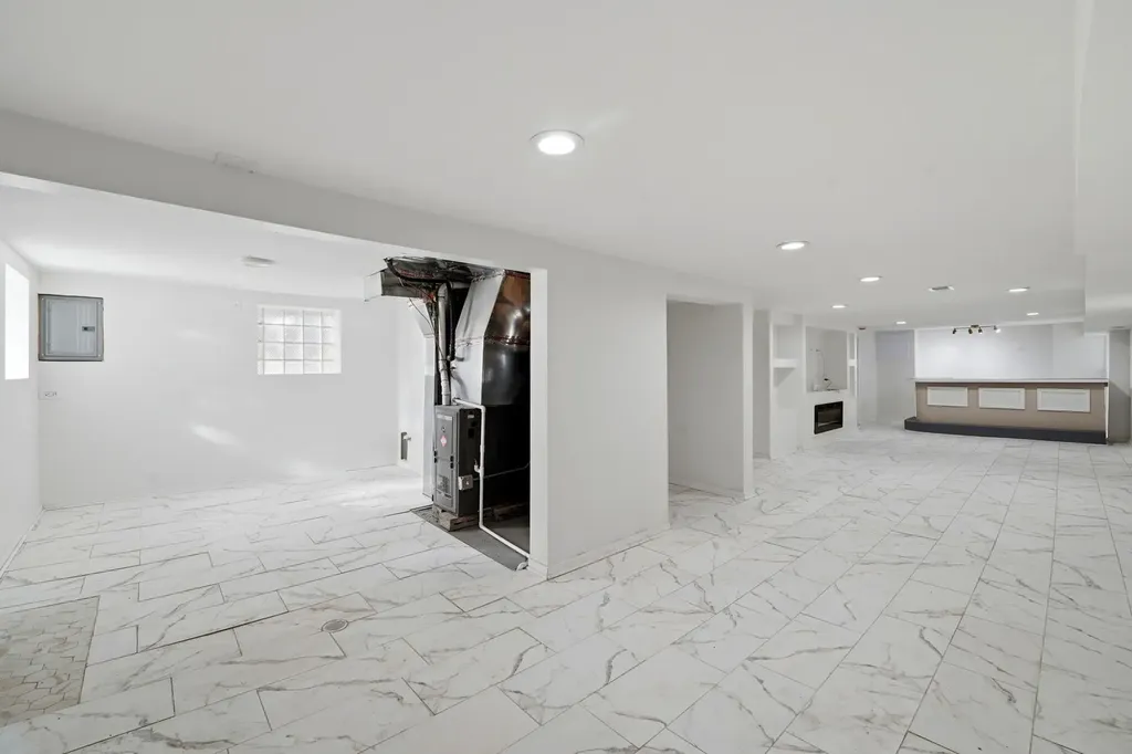 1506 North Lotus Avenue Chicago IL 60651