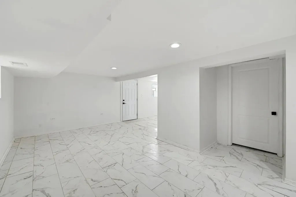 1506 North Lotus Avenue Chicago IL 60651