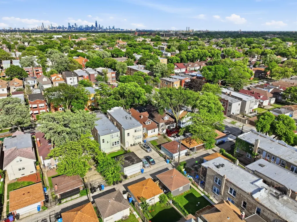 1506 North Lotus Avenue Chicago IL 60651