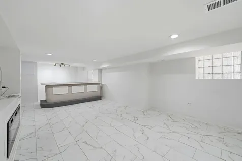 1506 North Lotus Avenue Chicago IL 60651