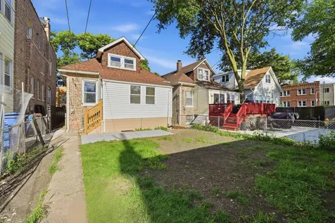 1506 North Lotus Avenue Chicago IL 60651