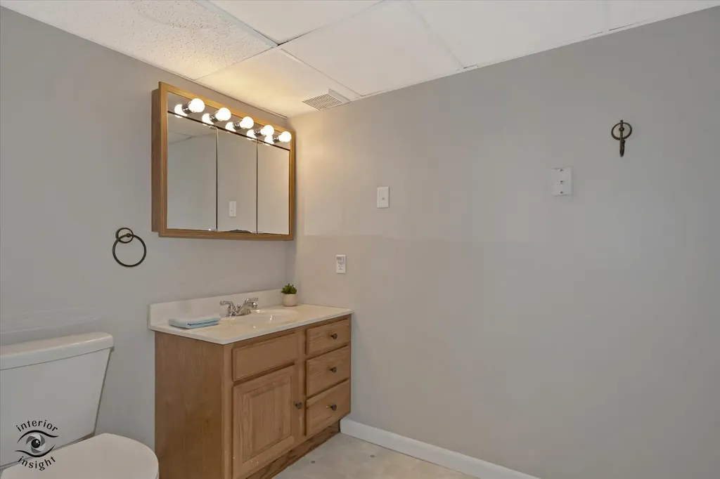 30W150 Foxboro Court Warrenville IL 60555