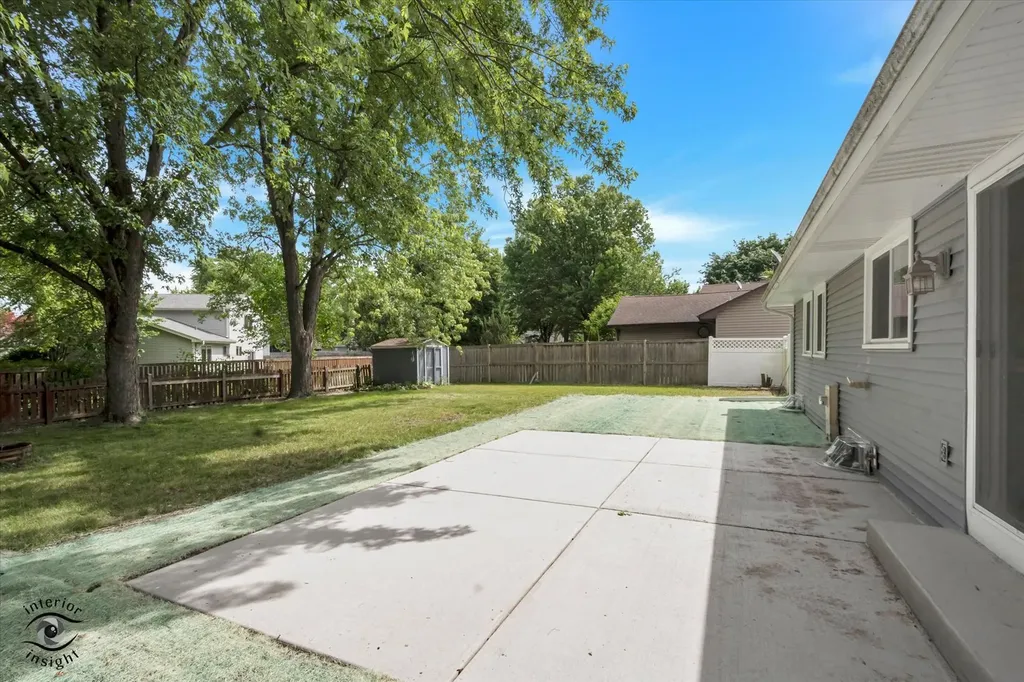 30W150 Foxboro Court Warrenville IL 60555