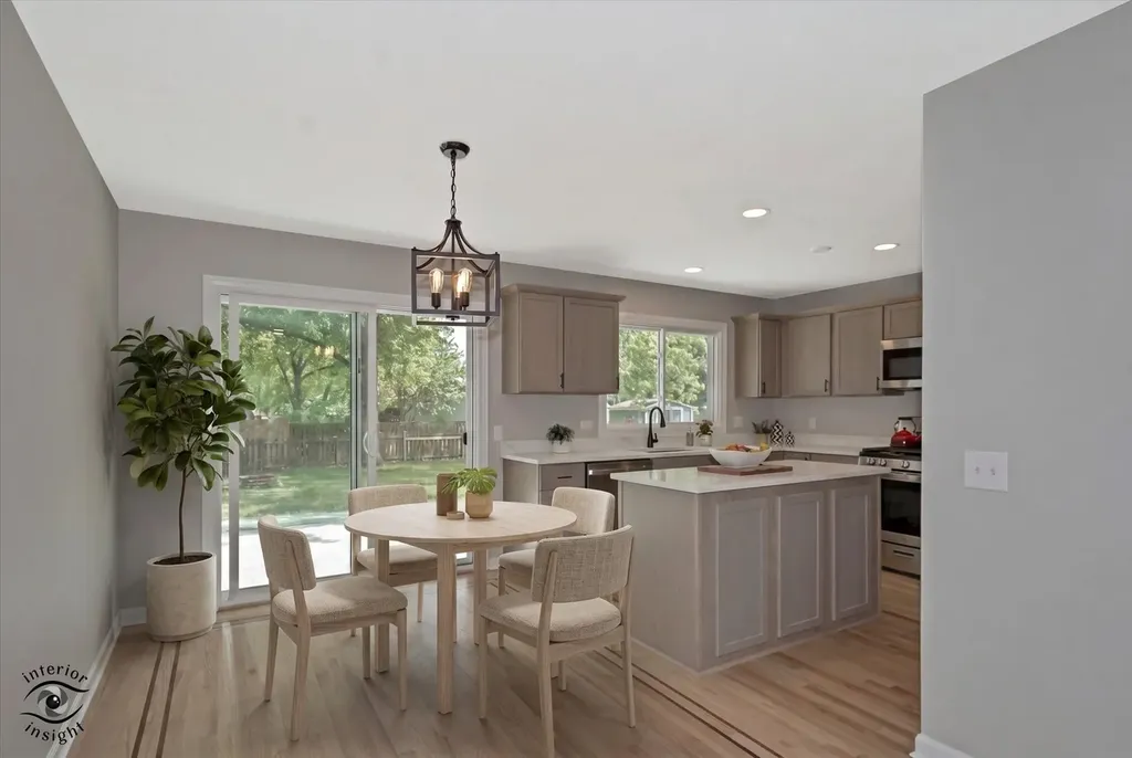 30W150 Foxboro Court Warrenville IL 60555