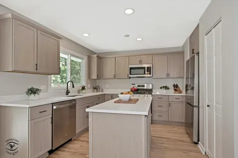 30W150 Foxboro Court Warrenville IL 60555