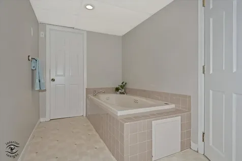 30W150 Foxboro Court Warrenville IL 60555