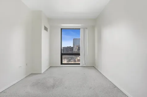 1 East 8th Street Chicago IL 60605