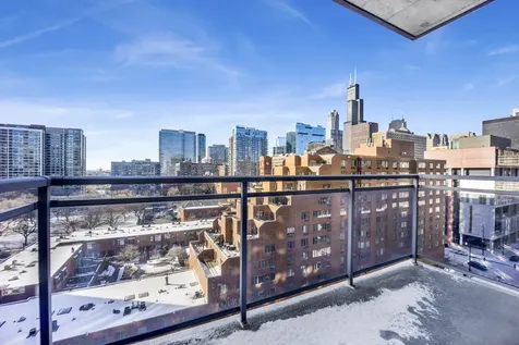 1 East 8th Street Chicago IL 60605