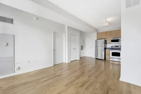 1 East 8th Street Chicago IL 60605