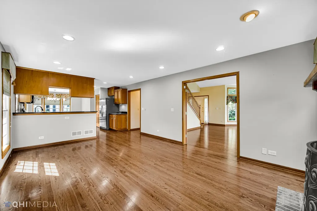 1341 East Thacker Street Schaumburg IL 60173