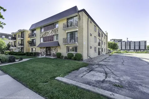 915 Graceland Avenue Des Plaines IL 60016