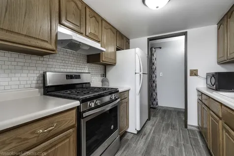 915 Graceland Avenue Des Plaines IL 60016