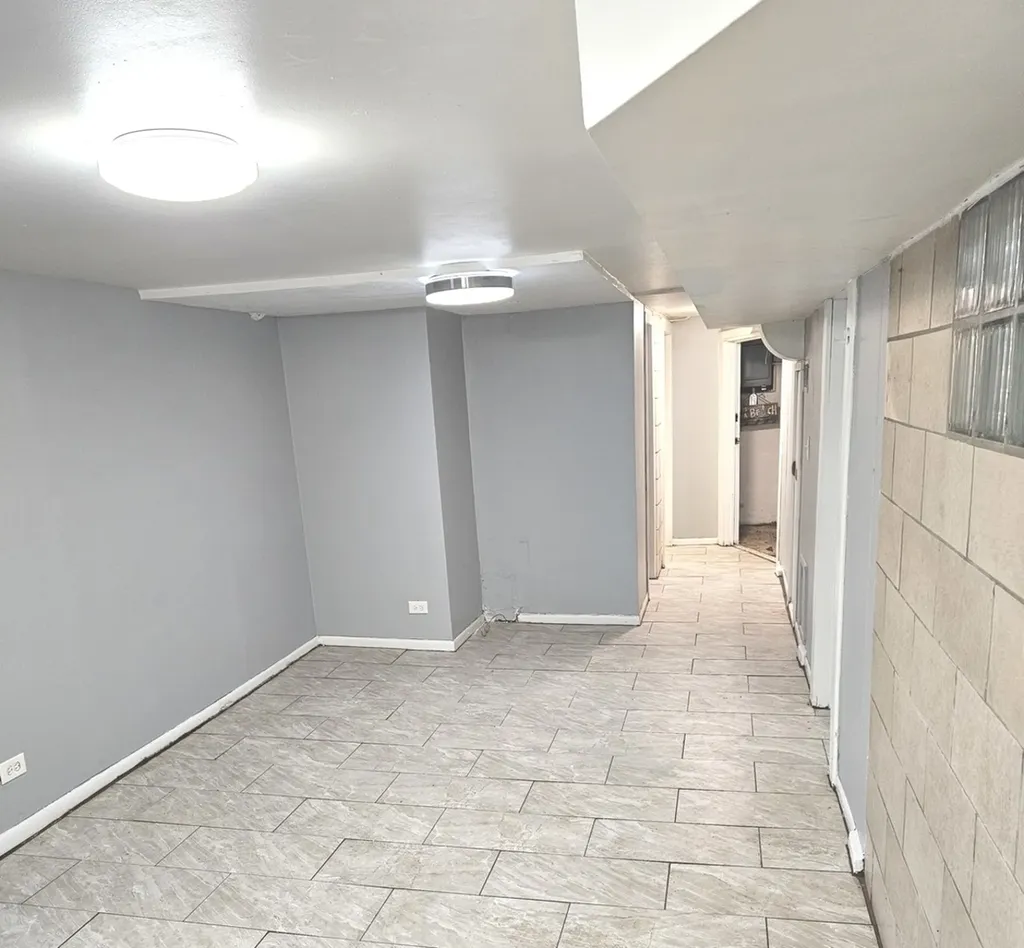 5445 North Magnet Avenue Chicago IL 60630