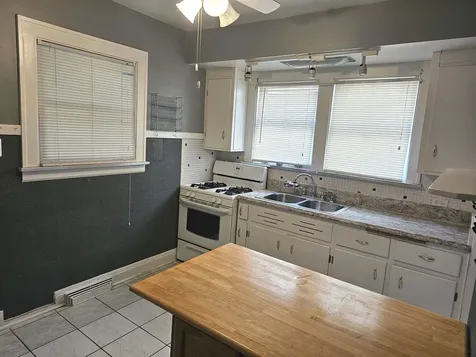 5445 North Magnet Avenue Chicago IL 60630