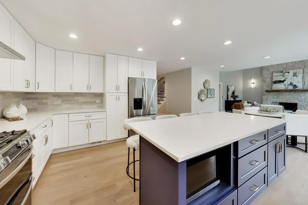 2432 Legacy Drive Aurora IL 60502
