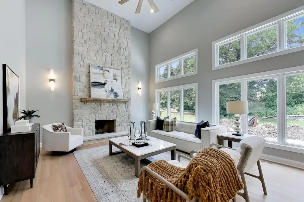 2432 Legacy Drive Aurora IL 60502
