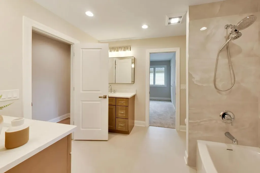 2432 Legacy Drive Aurora IL 60502