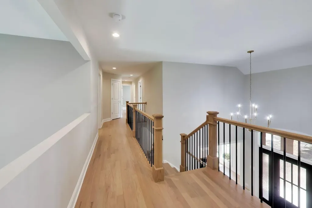 2432 Legacy Drive Aurora IL 60502