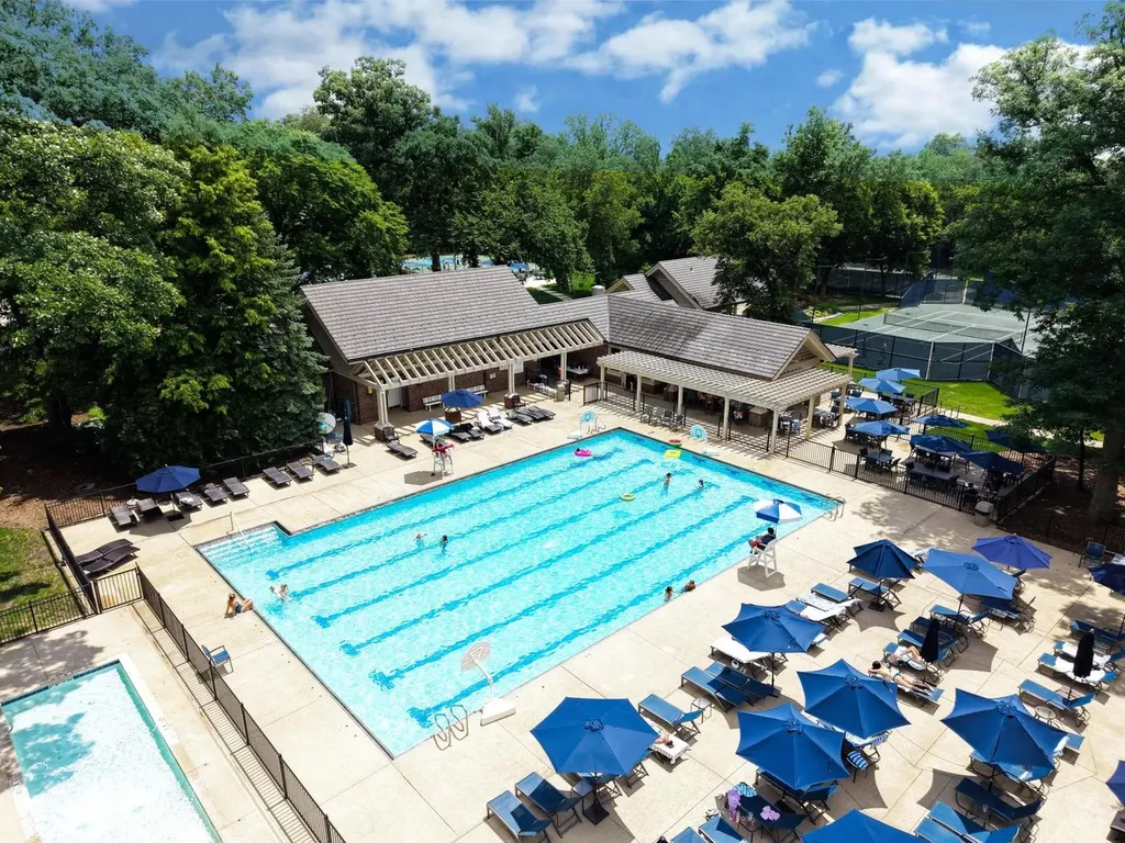 2432 Legacy Drive Aurora IL 60502