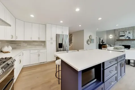 2432 Legacy Drive Aurora IL 60502