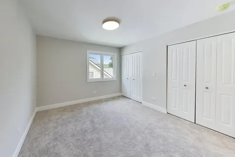 2432 Legacy Drive Aurora IL 60502