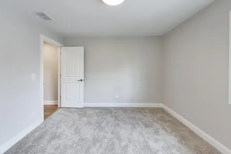 2432 Legacy Drive Aurora IL 60502