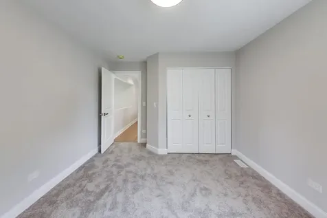 2432 Legacy Drive Aurora IL 60502