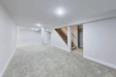 2432 Legacy Drive Aurora IL 60502