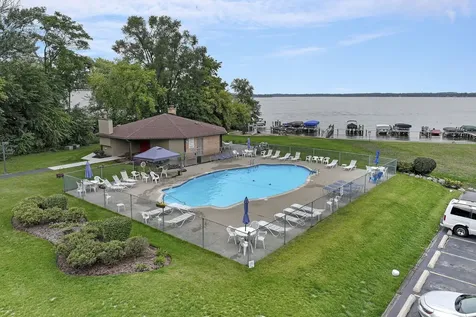 71 Mariner Lane Fox Lake IL 60020