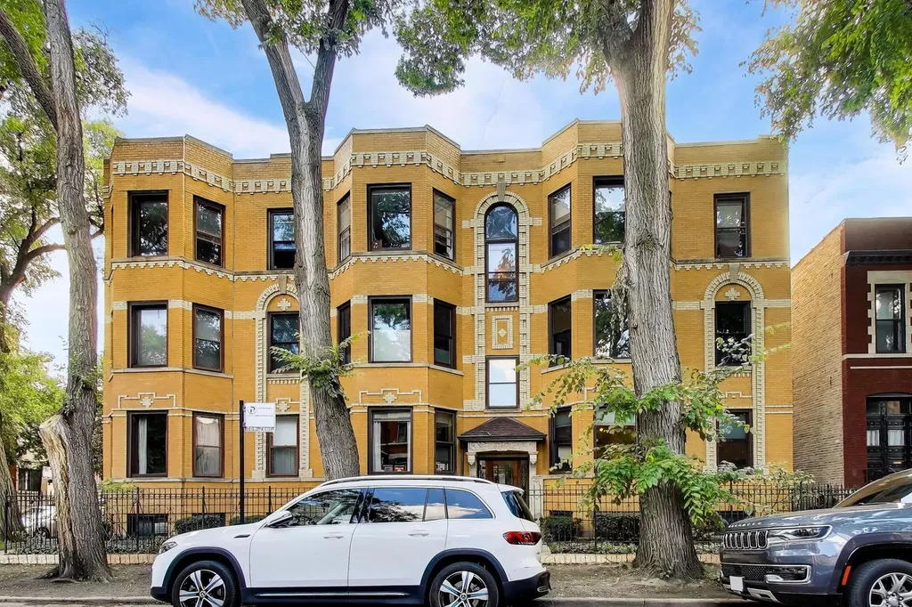 1021 North Hoyne Avenue Chicago IL 60622