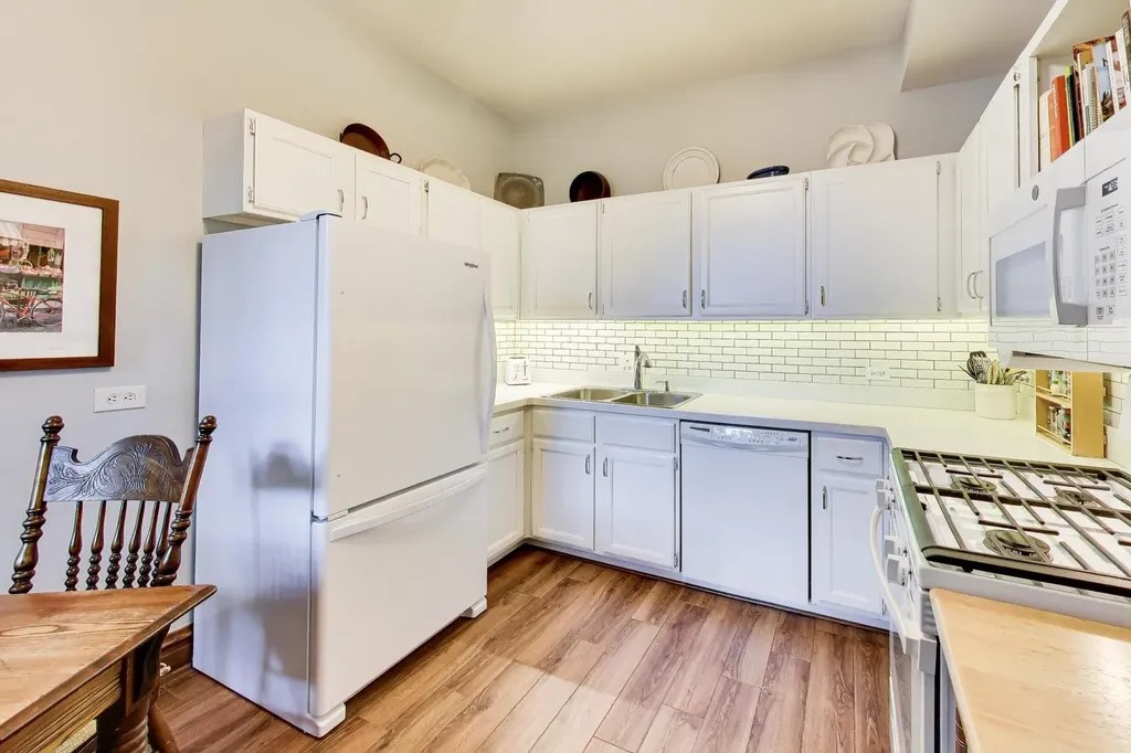 1021 North Hoyne Avenue Chicago IL 60622