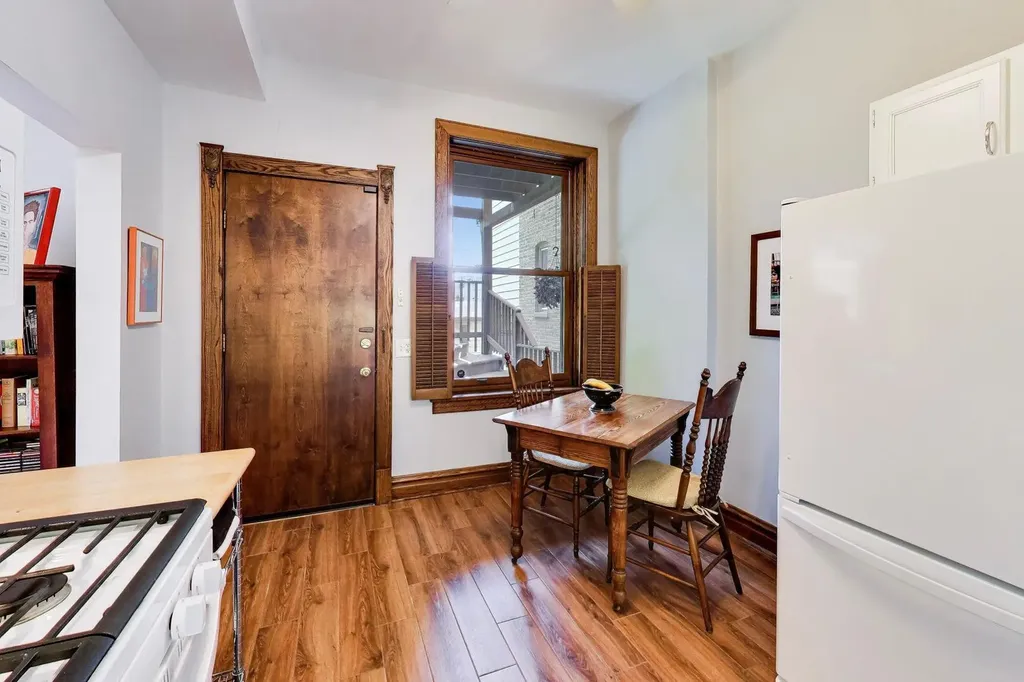 1021 North Hoyne Avenue Chicago IL 60622