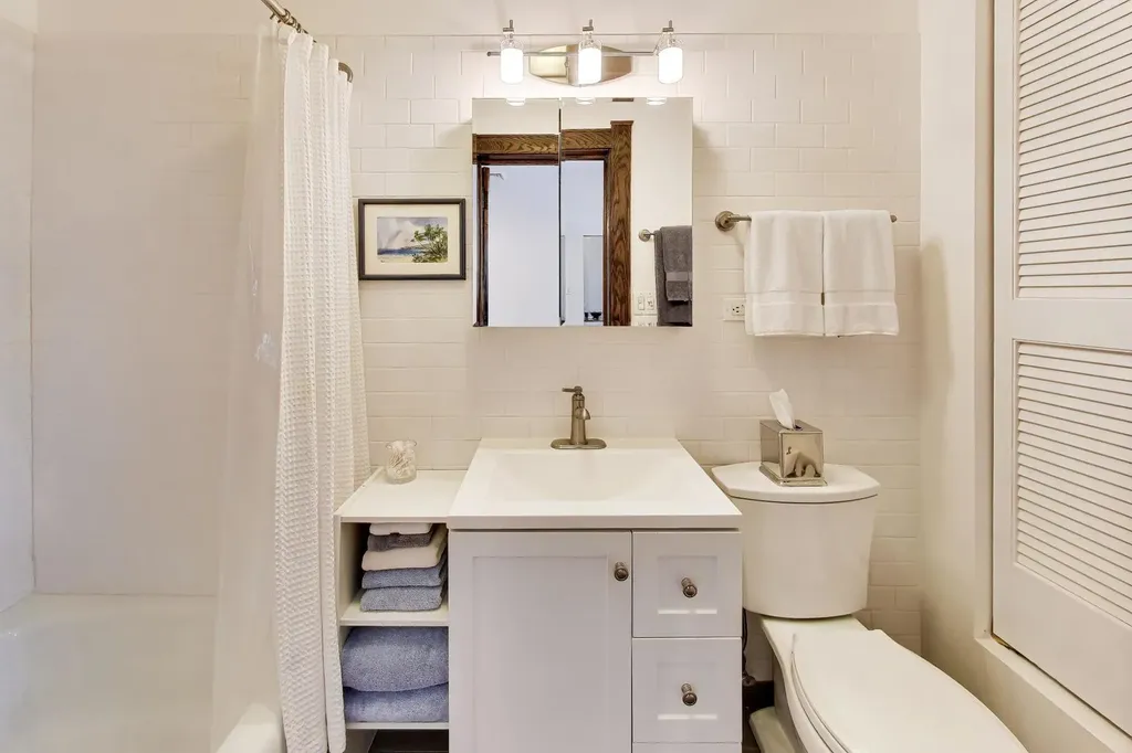 1021 North Hoyne Avenue Chicago IL 60622