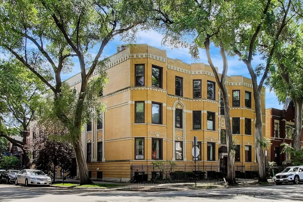 1021 North Hoyne Avenue Chicago IL 60622