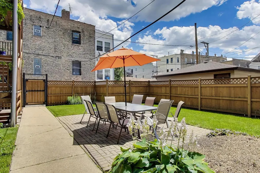 1021 North Hoyne Avenue Chicago IL 60622