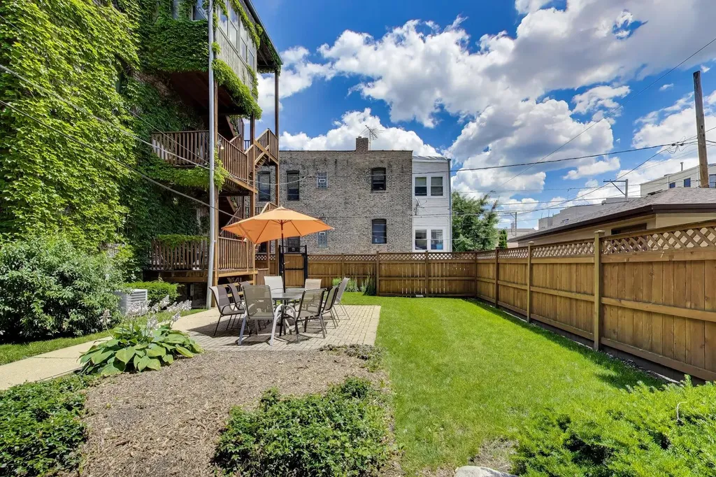 1021 North Hoyne Avenue Chicago IL 60622