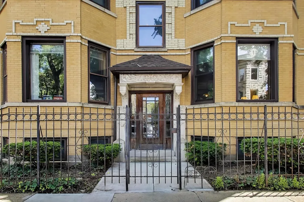 1021 North Hoyne Avenue Chicago IL 60622