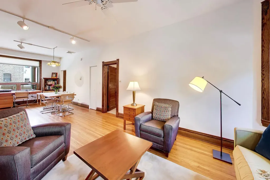 1021 North Hoyne Avenue Chicago IL 60622