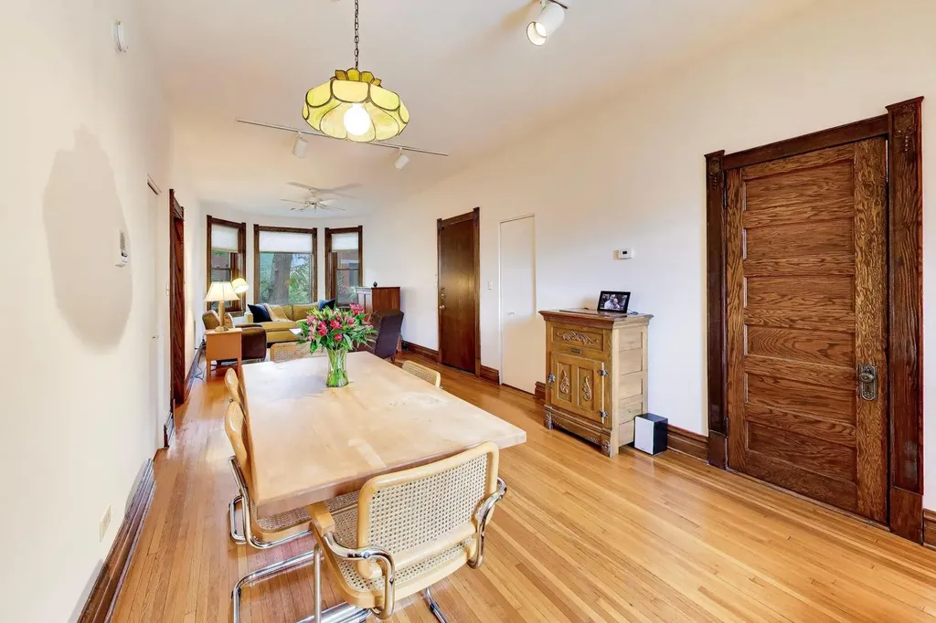 1021 North Hoyne Avenue Chicago IL 60622