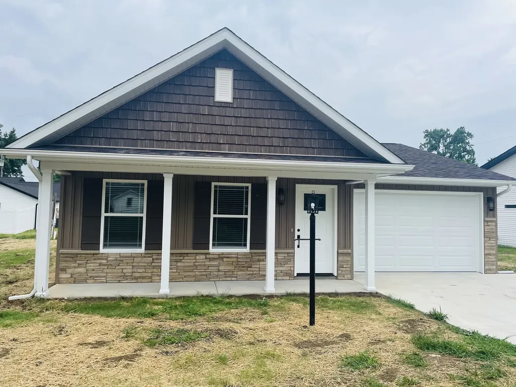 1501 B North Russell Street Marion IL 62959