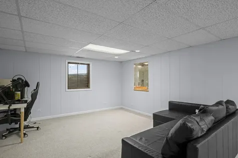 815 East Hintz Road Arlington Heights IL 60004