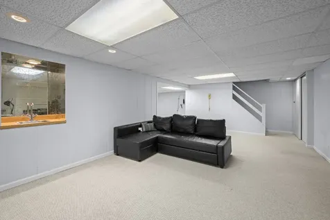 815 East Hintz Road Arlington Heights IL 60004