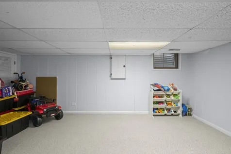 815 East Hintz Road Arlington Heights IL 60004