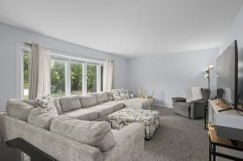 815 East Hintz Road Arlington Heights IL 60004