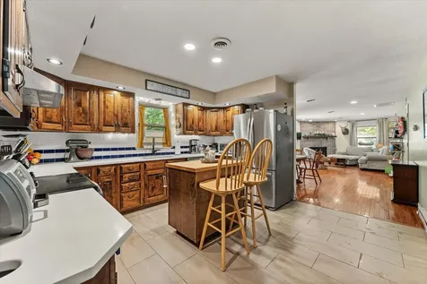 1617 Lake Shore Drive Mahomet IL 61853