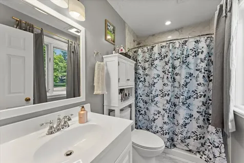1617 Lake Shore Drive Mahomet IL 61853