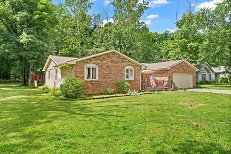 1617 Lake Shore Drive Mahomet IL 61853