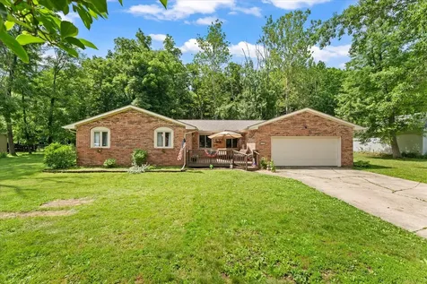 1617 Lake Shore Drive Mahomet IL 61853